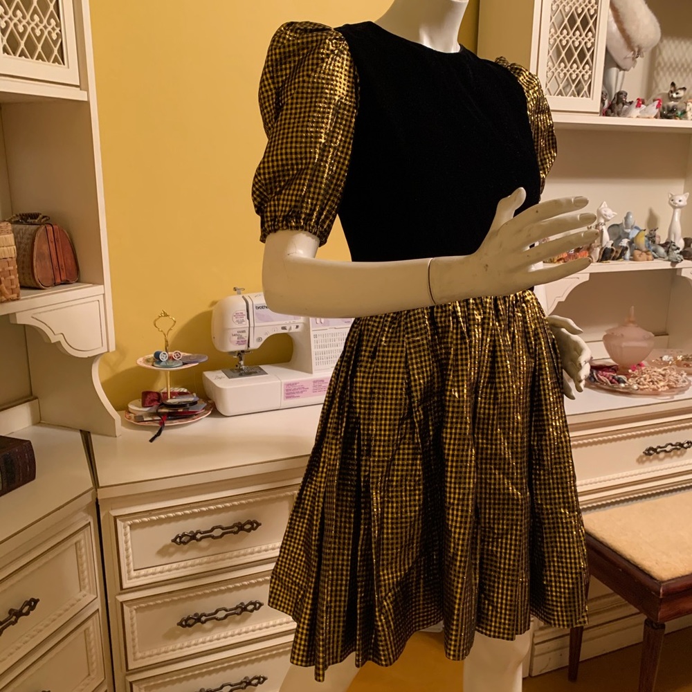 Vintage gingham gold and black dress.